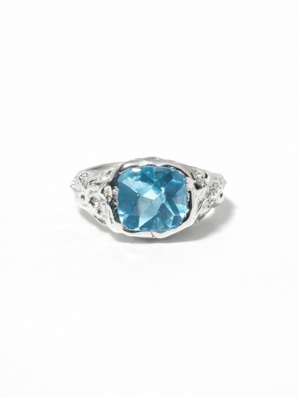 Nhẫn bạc 925 thủ công COVE RING đá Swiss Blue Topaz